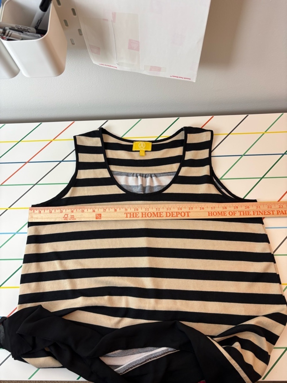 Liz Lange Black & Tan Striped Scoop Neck Tank w/ black mesh trim size PL - Picture 9 of 10